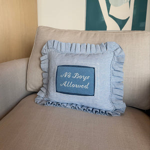 Swappable Self Finishing Pillow