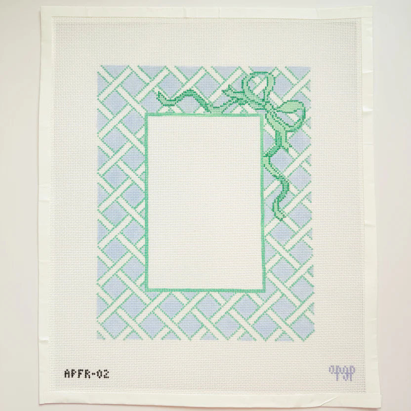 PREORDER: APFR02 - Blue Lattice Frame with bow